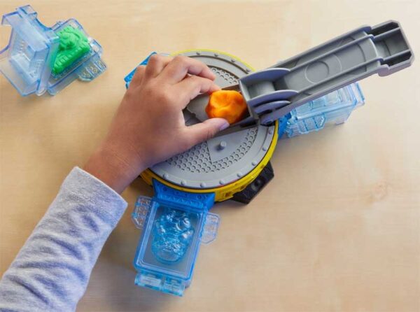 Play-Doh Hulk Smash and Squish Marvel Set