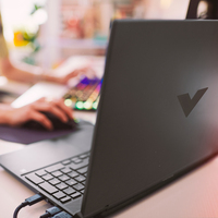 15-FB2006NA R7-8845HS 16GB 512G 4060