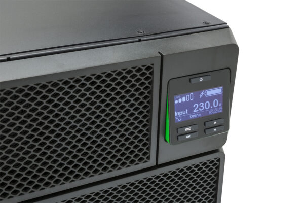 APC Smart-UPS On-Line SRT6KRMXLI - 6kW/VA, 6x C13 + 4x C19 + hardwire 1 phase output, rack mountable, Embedded NMC