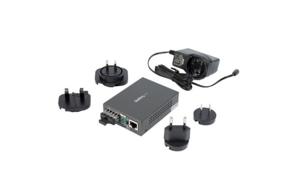 StarTech.com Gigabit Ethernet to SC Fiber Media Converter - 1000Base-LX - Single-mode - 10 km