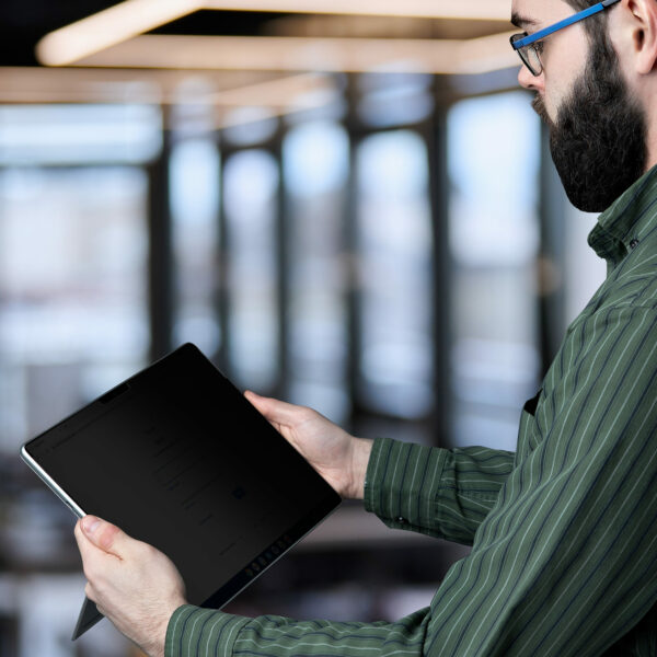 StarTech.com 4-Way Privacy Screen For 13-inch Surface Pro 8/9/X Laptop, Portrait/Landscape Modes, Touch-Enabled, +/- 30 Deg. View, Blocks up to 51% Blue Light, Anti-Glare