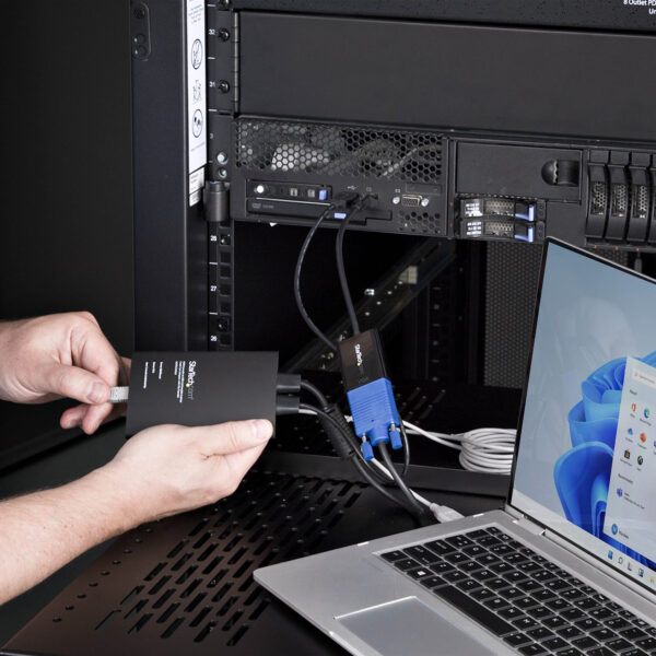 StarTech.com Portable Laptop Crash Cart Adapter, USB/VGA/Mini DisplayPort KVM Console, File Transfer and Video Capture, TAA Compliant