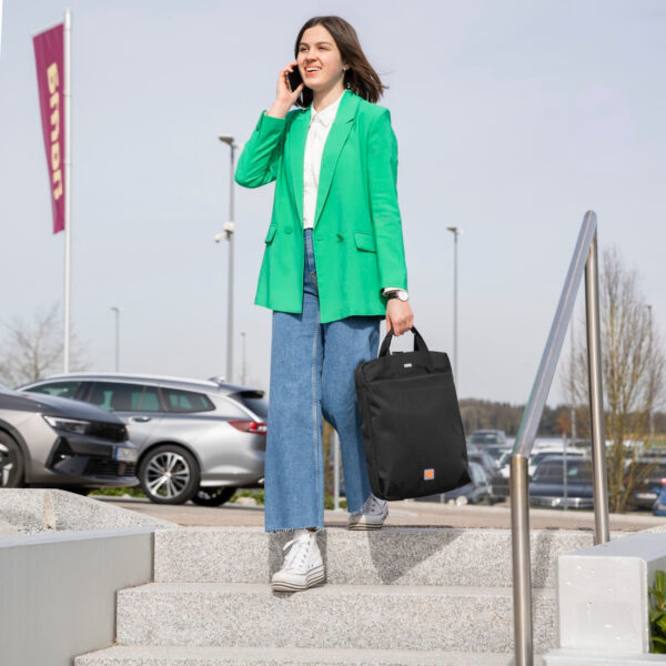 Hama 00227052 laptop case 41.1 cm (16.2") Backpack Black