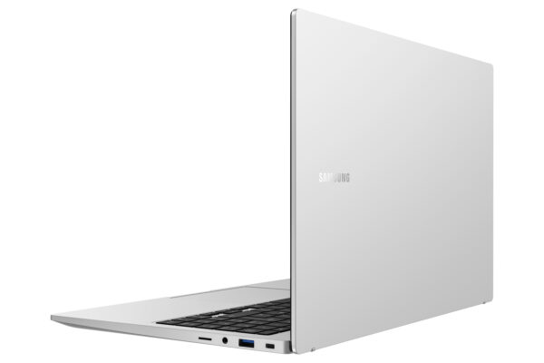 Samsung Galaxy Book NP750XDA-KDAUK laptop Intel® Core™ i5 i5-1135G7 39.6 cm (15.6") Full HD 8 GB LPDDR4x-SDRAM 256 GB SSD Wi-Fi 6 (802.11ax) Windows 11 Pro Italian Silver