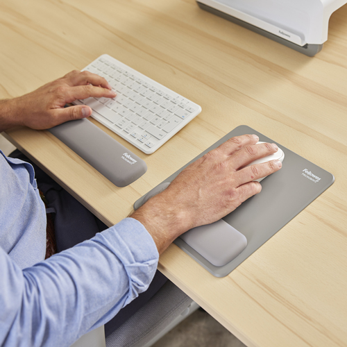 Fellowes Keyboard Wrist Rest Breyta Compact Keyboard Wrist Support Fellowes Keyboard Wrist Rest Breyta Compact Keyboard Wrist Support