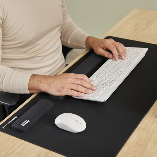 Fellowes Keyboard Wrist Rest Breyta Keyboard Wrist Support with Fellowes Keyboard Wrist Rest Breyta Keyboard Wrist Support with