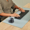 Fellowes Breyta Plus+ Vertical Mouse - Small Right Fellowes Vertical Wireless Mouse Breyta Plus+ Ergonomic Right Handed