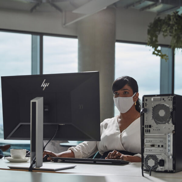 ^HP 400G9 TWR I5-13500 8/256 W11P