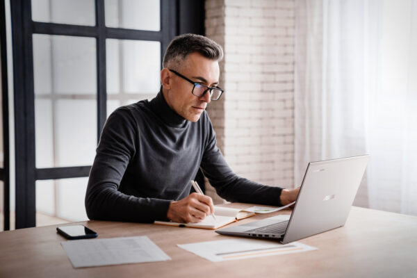 ASUS Chromebook Plus Enterprise CB54 Intel Core Ultra 5 115U 35.6 cm