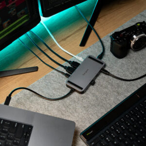 Targus DOCK429GL laptop dock/port replicator Wired USB4 Silver