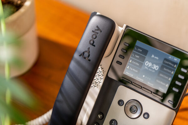 POLY EDGE E300 IP PHONE AND POE-E