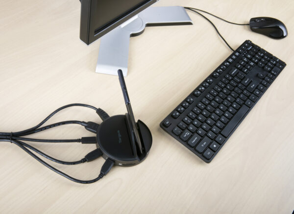 Targus AWU420GL mobile device dock station Smartphone Black