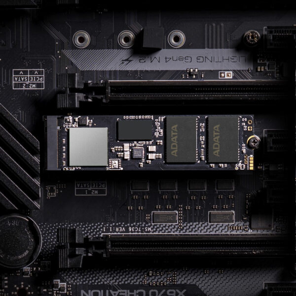 XPG GAMMIX S70 BLADE 512 GB M.2 PCI Express 4.0 NVMe 3D NAND XPG GAMMIX S70 BLADE 512 GB M.2 PCI Express 4.0 NVMe 3D NAND