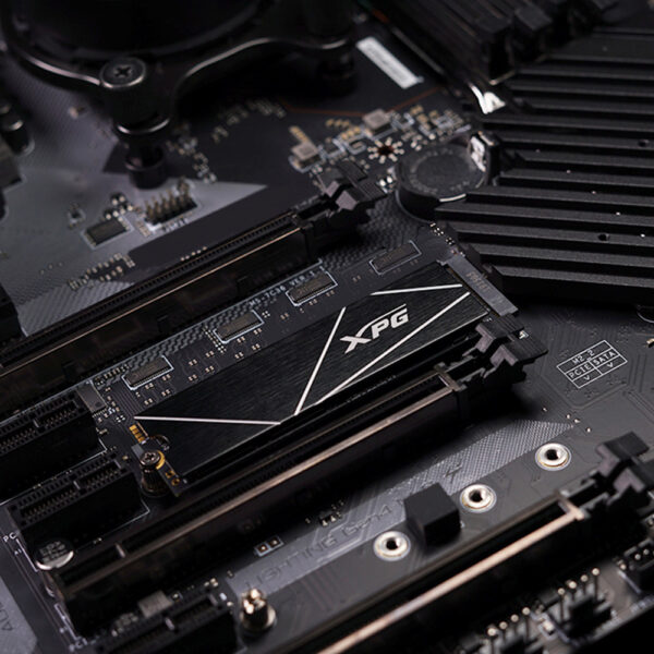 XPG GAMMIX S70 Blade 4 TB M.2 PCI Express 4.0 NVMe 3D NAND XPG GAMMIX S70 BLADE 512 GB M.2 PCI Express 4.0 NVMe 3D NAND