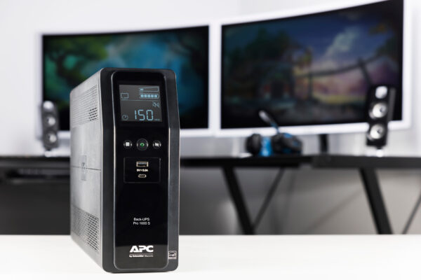 APC Back-UPS Pro, 1600VA/960W, Tower, 230V, 8x IEC C13 outlets, Sine APC Back-UPS Pro, 1600VA/960W, Tower, 230V, 8x IEC C13 outlets, Sine Wave, AVR, USB Type A + C ports, LCD, User Replaceable Battery