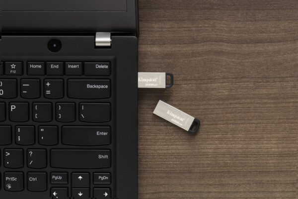 Kingston 256GB DataTraveler Kyson USB 3.2 Gen1 Memory Pen, Metal Capless Design, R/W 200/60 MB/s