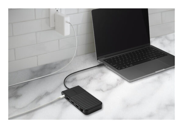 UH1500P EQ USB-C MOBILE DOCK