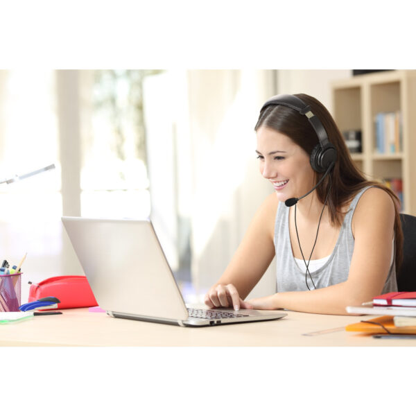 USB-C HI-FI HEADPHONES WITH MIC