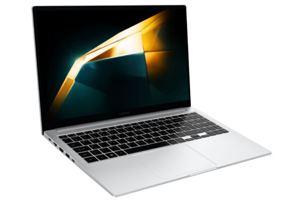 Samsung Galaxy Book4 (15.6", Core 5, 8GB) Samsung Galaxy Book4 (15.6", Core 5, 8GB)