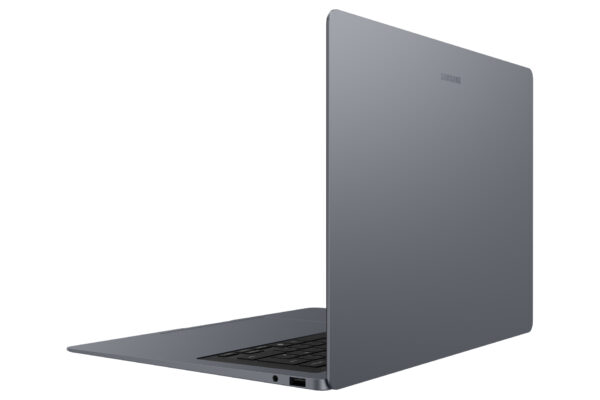 Samsung Galaxy Book6 Ultra (16", Core Ultra 7, 32GB), a Copilot+ PC