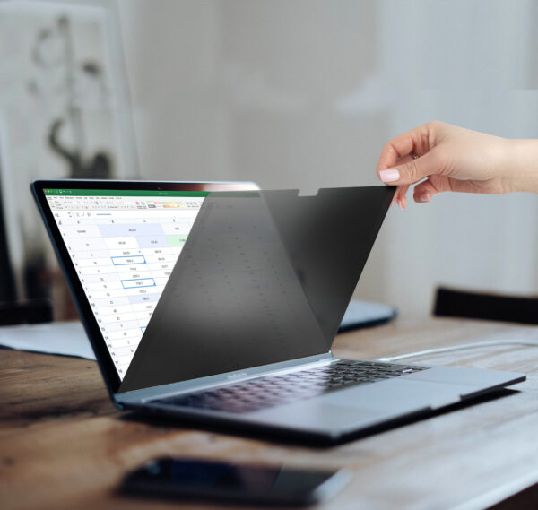 StarTech.com 16-inch MacBook Pro 21/23 Laptop Privacy Screen,