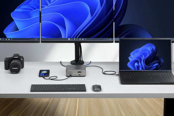 StarTech.com Thunderbolt 5 Docking Station, DP / HDMI, Triple Monitor StarTech.com Thunderbolt 5 Docking Station, DP / HDMI, Triple Monitor