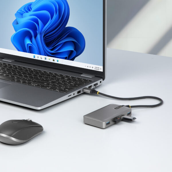 StarTech.com 4-Port USB Hub - USB 3.0 5Gbps, Bus Powered, USB-A to 4x