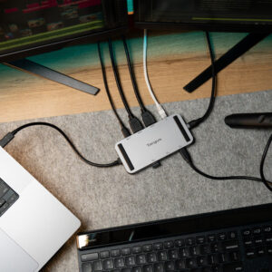 Targus DOCK429GL laptop dock/port replicator Wired USB4 Silver Targus DOCK429GL laptop dock/port replicator Wired USB4 Silver