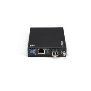 StarTech.com Gigabit Ethernet Copper-to-Fiber Media Converter - SM LC StarTech.com Gigabit Ethernet Copper-to-Fiber Media Converter - SM LC