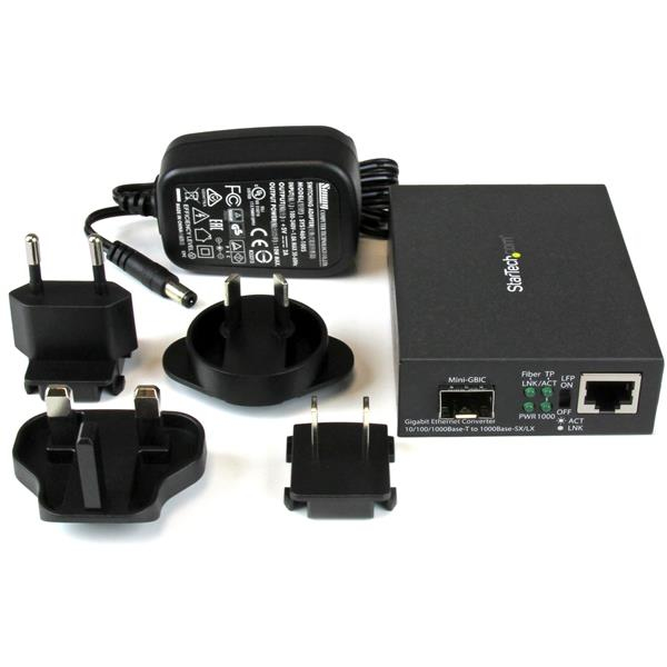 StarTech.com Gigabit Ethernet Fiber Media Converter with Open SFP Slot StarTech.com Gigabit Ethernet Fiber Media Converter with Open SFP Slot