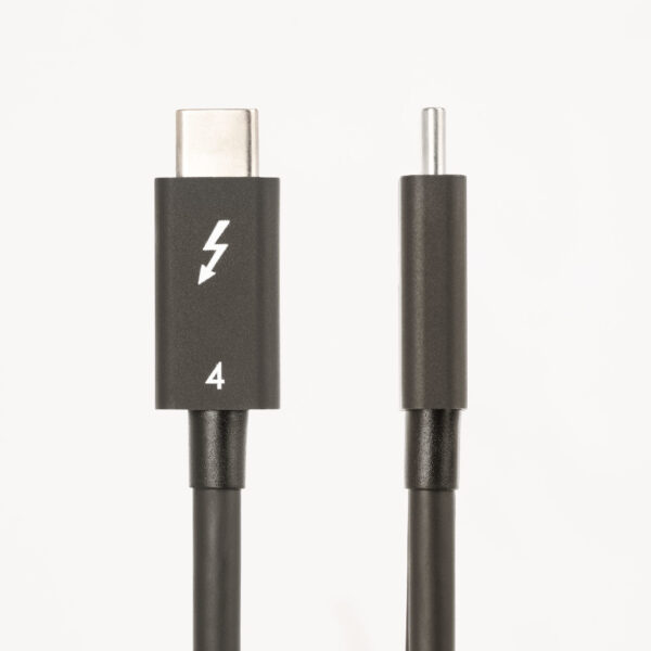 StarTech.com 1.6ft Thunderbolt 4 Cable - 40Gbps - 100W PD - 4K/8K