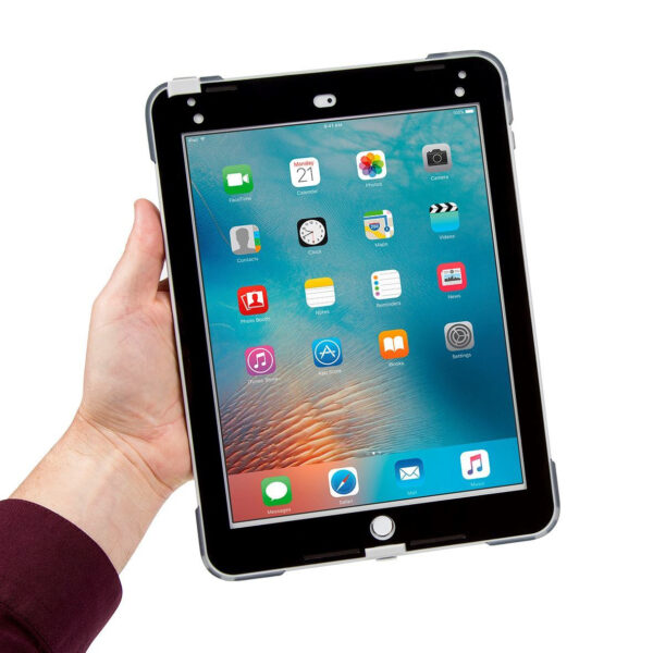Targus SafePort Rugged Tablet Case for iPad (2018/2017), 9.7" iPad Targus SafePort Rugged Tablet Case for iPad (2018/2017), 9.7" iPad
